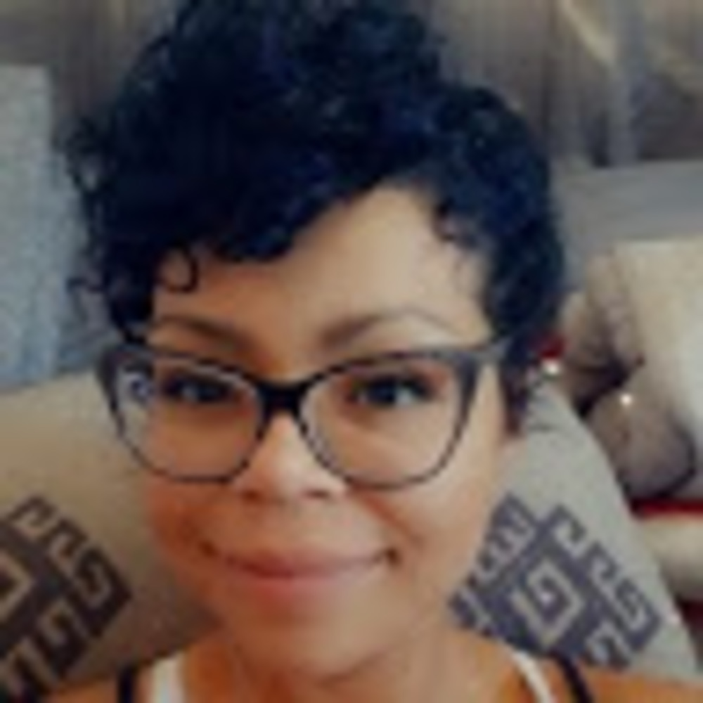Meet your Posher, Cassandra